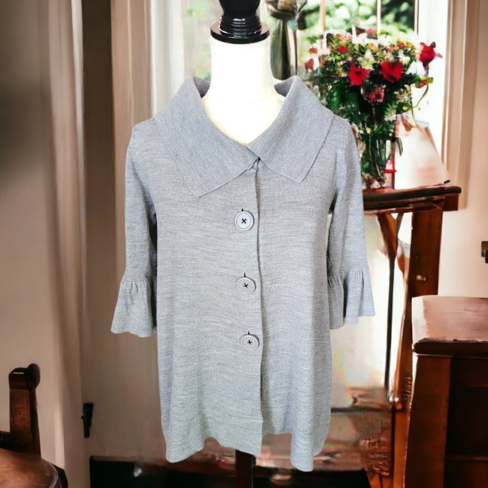 Nick & Mo‎ Sweater Scoop Neckline Ruffled Long Sleeve Gray Button Down size M